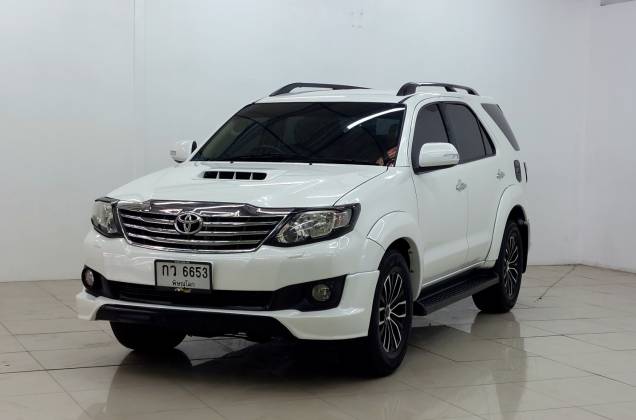 Fortuner 3.0 V Navi 4WD (Champ) AT*