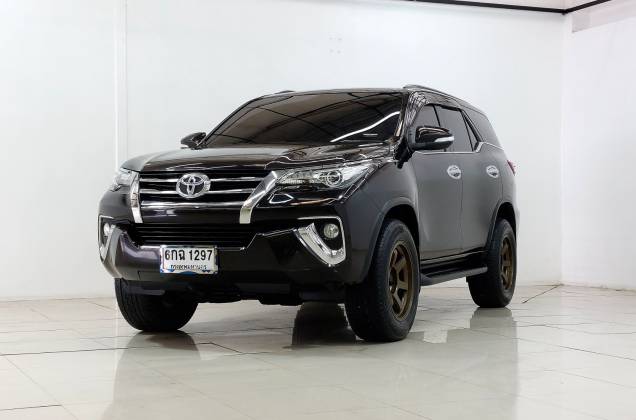 Fortuner 2.8 V (MY15) (MNC) AT*