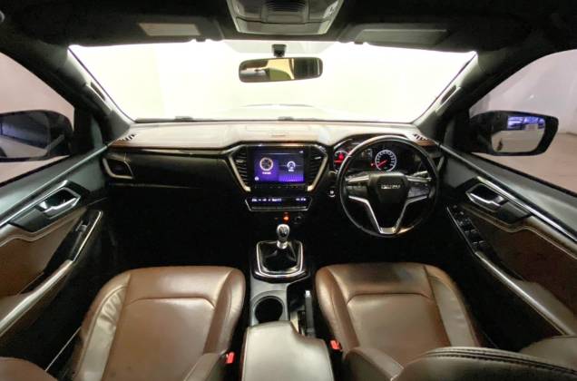 D-Max All New Bllue Power Cab-4 V-Cross 3.0 Ddi ZP 4WD (MY19) MT* - ภาพย่อที่ 11