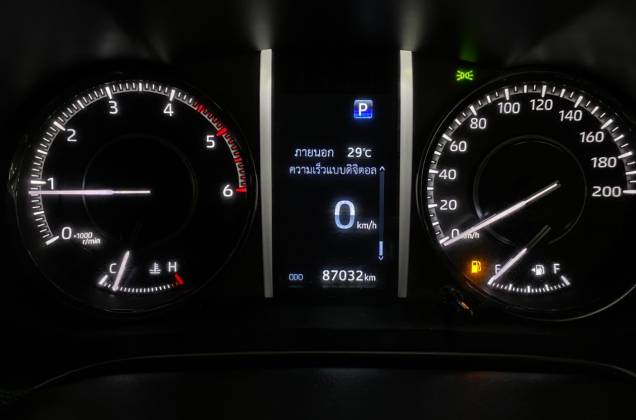 Fortuner 2.4 Legender Black Top (MY20) AT* - ภาพย่อที่ 43