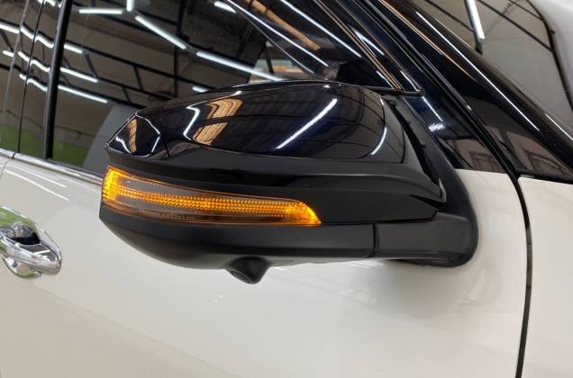 Fortuner 2.4 Legender Black Top (MY20) AT* - ภาพย่อที่ 27