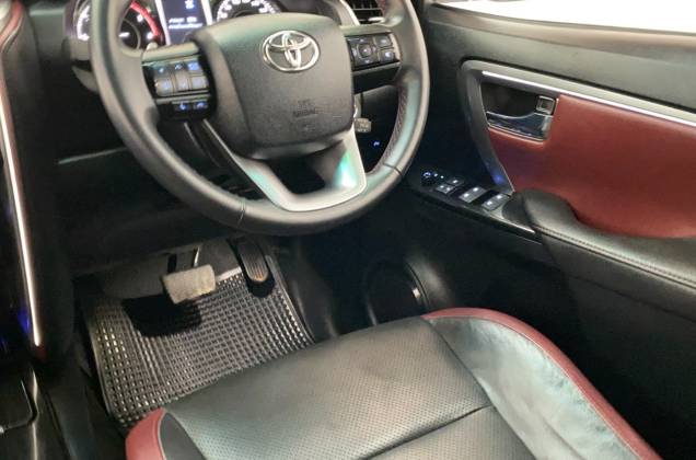 Fortuner 2.4 Legender Black Top (MY20) AT* - ภาพย่อที่ 37