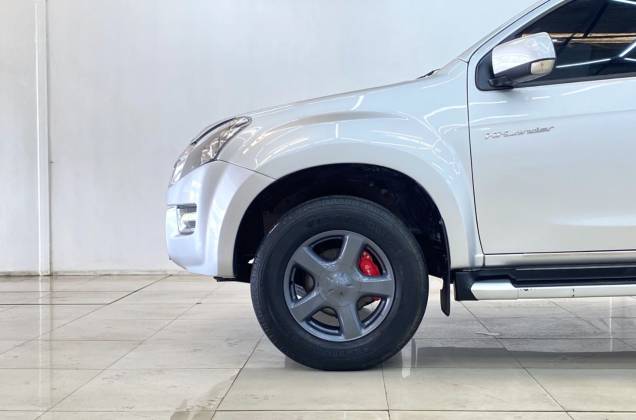 D-Max All New Cab-4 Hi-Lander 2.5 VGS Z DVD (Super Daylight) MT* - ภาพย่อที่ 11