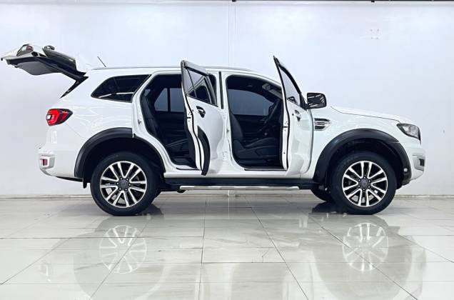 Everest 2.0 Bi-Turbo Titanium+ 4WD (MY18) AT* - ภาพย่อที่ 7