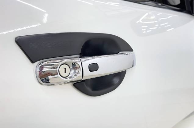 Everest 2.0 Bi-Turbo Titanium+ 4WD (MY18) AT* - ภาพย่อที่ 17