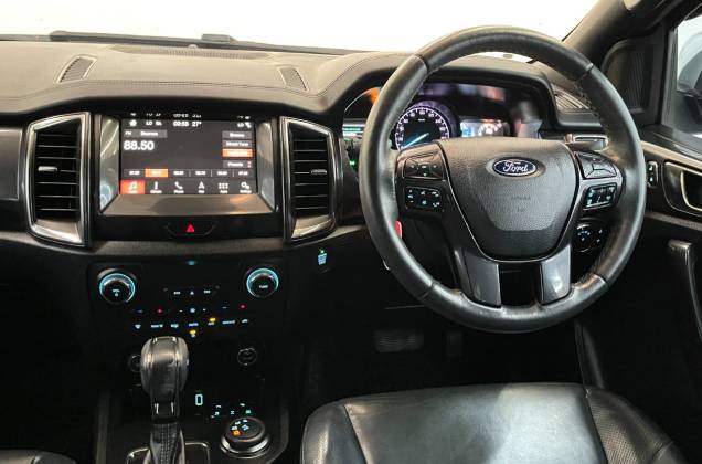 Everest 2.0 Bi-Turbo Titanium+ 4WD (MY18) AT* - ภาพย่อที่ 26