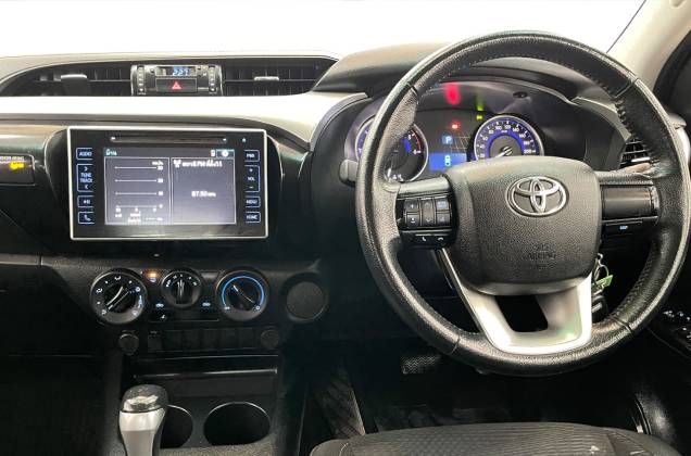 Hilux Revo Smart Cab 2.4 E Plus Prerunner (MY18) AT* - ภาพย่อที่ 28