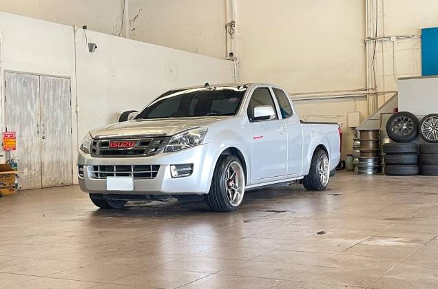 D-Max All New Spacecab 2.5 VGS Z Speed X-series (Super Daylight) MT