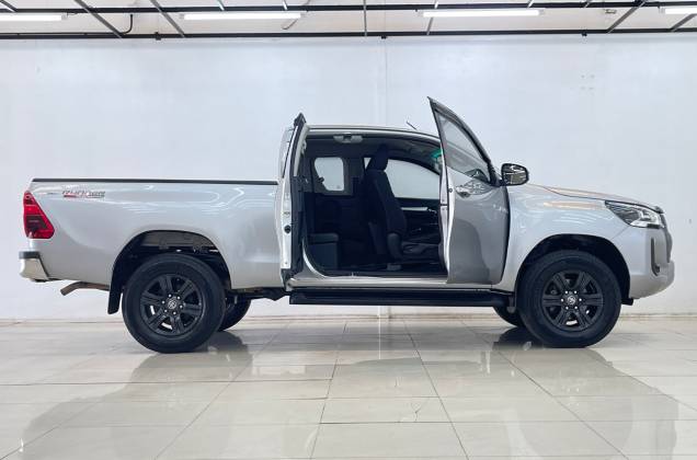 Hilux Revo Smart Cab 2.4 Mid Prerunner (MY20) MT* - ภาพย่อที่ 10