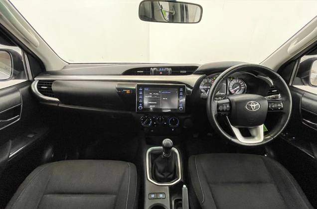 Hilux Revo Smart Cab 2.4 Mid Prerunner (MY20) MT* - ภาพย่อที่ 29