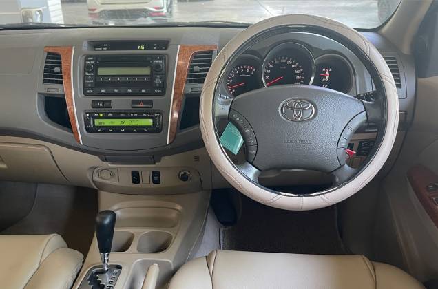 Fortuner 2.7 V 2WD (MNC) (LPG) AT* - ภาพย่อที่ 16