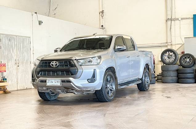 Hilux Revo Double Cab 2.4 Mid Prerunner (MY20) MT*