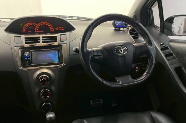 Yaris 1.5 RS AT* - ภาพย่อที่ 13