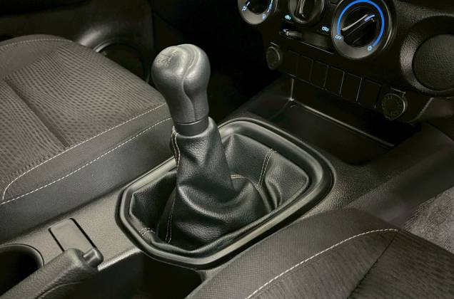 Hilux Revo Smart Cab 2.4 Entry Std Z Edition (MY20) MT* - ภาพย่อที่ 11