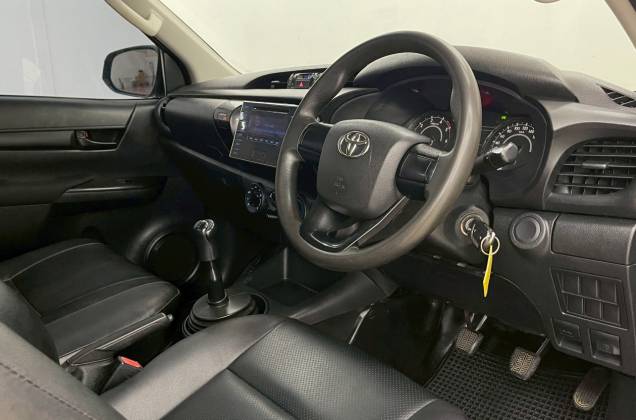 Hilux Revo 2.8 J 4WD Single Cab (MY18) MT* - ภาพย่อที่ 11