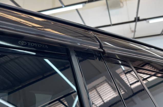 Fortuner 2.4 Legender Black Top 4WD (MY20) AT* - ภาพย่อที่ 17