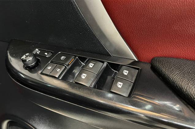 Fortuner 2.4 Legender Black Top 4WD (MY20) AT* - ภาพย่อที่ 19