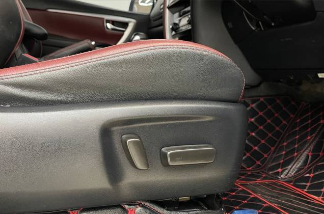 Fortuner 2.4 Legender Black Top 4WD (MY20) AT* - ภาพย่อที่ 23