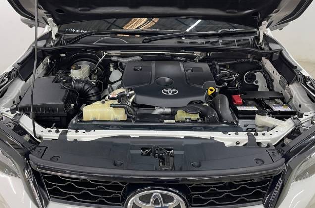 Fortuner 2.4 Legender Black Top 4WD (MY20) AT* - ภาพย่อที่ 35