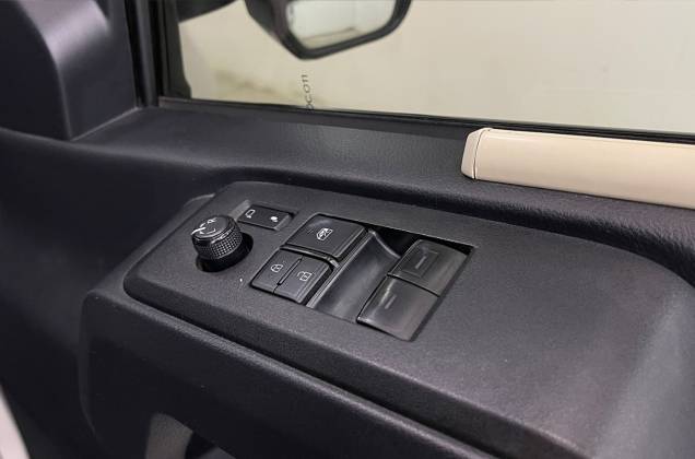 Commuter 2.8 Diesel (MY19) - ภาพย่อที่ 24