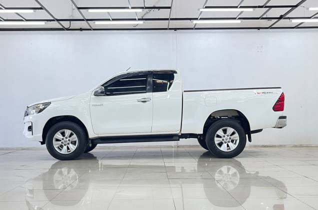 Hilux Revo Smart Cab 2.4 J Plus Prerunner (MY18) MT  - ภาพย่อที่ 9