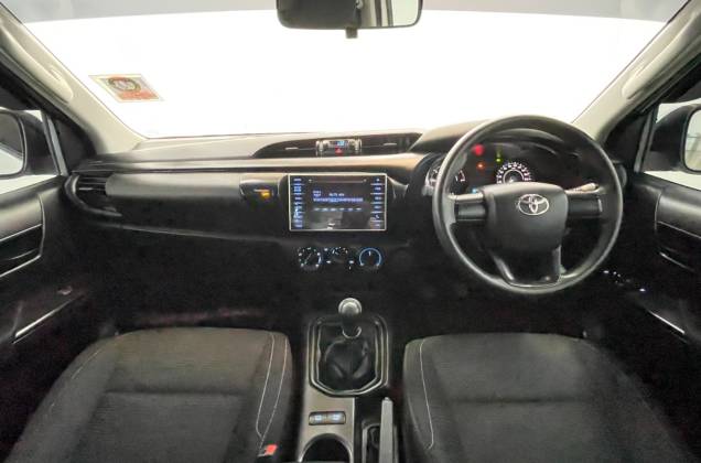 Hilux Revo Smart Cab 2.4 J Plus Prerunner (MY18) MT  - ภาพย่อที่ 31