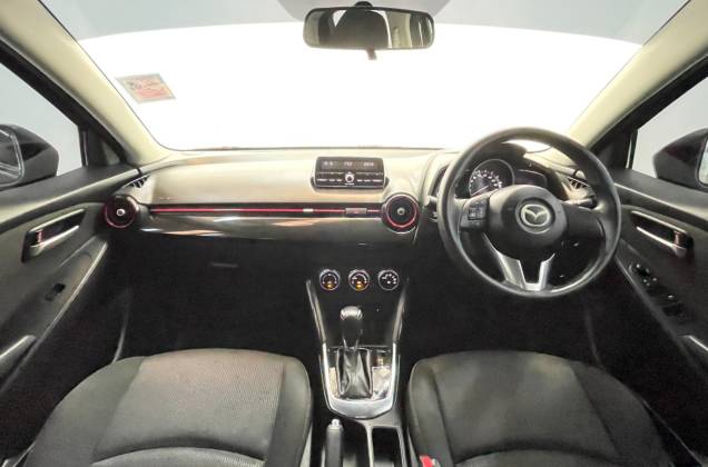 2 1.5 Skyactiv XD High AT* - ภาพย่อที่ 32