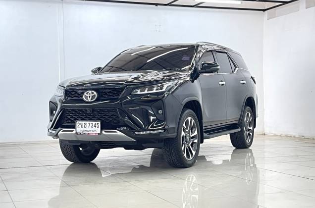 Fortuner 2.4 Legender (MY20) AT - ภาพย่อที่ 2