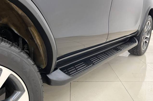 Fortuner 2.4 Legender (MY20) AT - ภาพย่อที่ 25