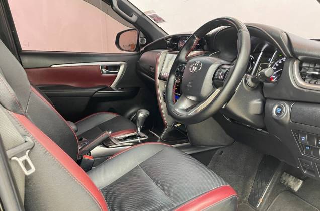 Fortuner 2.4 Legender (MY20) AT - ภาพย่อที่ 31