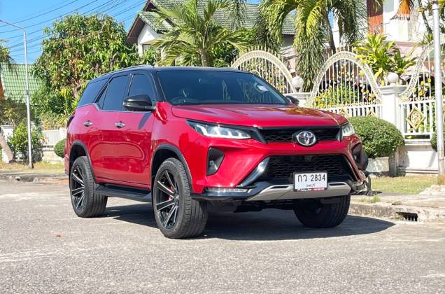 Fortuner 2.4 Legender Black Top (MY20) AT* - ภาพย่อที่ 4