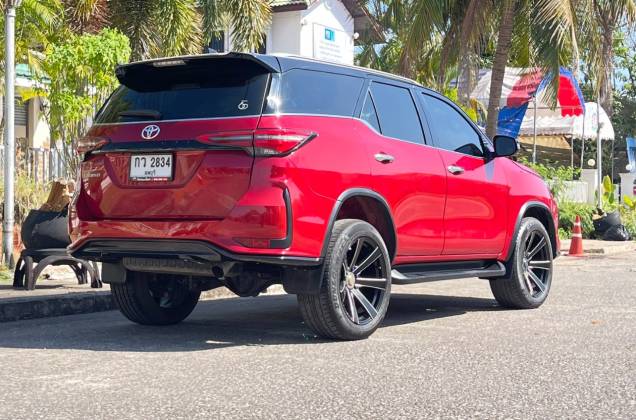 Fortuner 2.4 Legender Black Top (MY20) AT* - ภาพย่อที่ 8