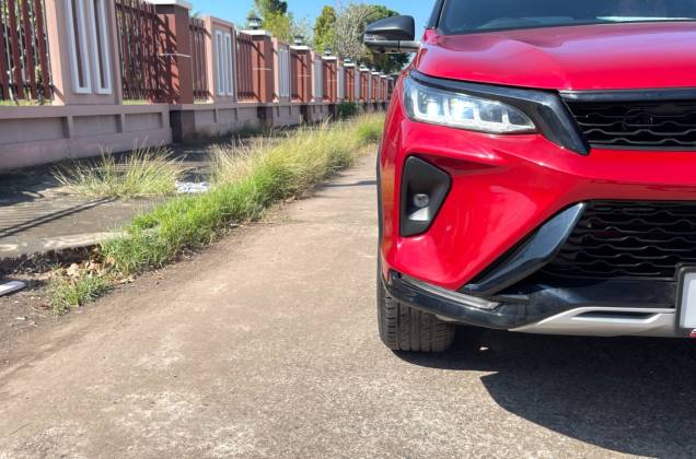 Fortuner 2.4 Legender Black Top (MY20) AT* - ภาพย่อที่ 13