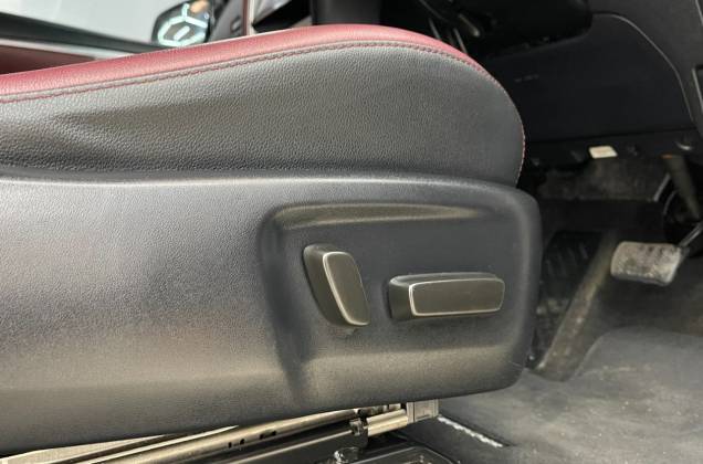 Fortuner 2.4 Legender Black Top (MY20) AT - ภาพย่อที่ 27