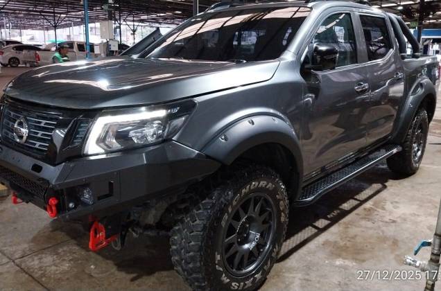 NP300 Navara Double cab 2.5 4WD N-Trek Warrior Package AT