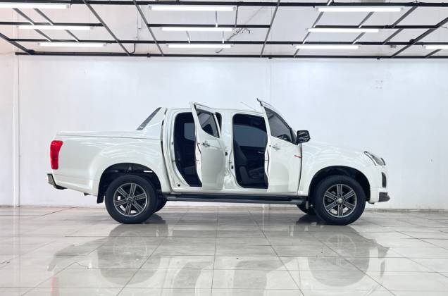 D-Max All New Blue Power Cab-4 Hi-Lander 1.9 Ddi Z DVD X-series MT* - ภาพย่อที่ 12