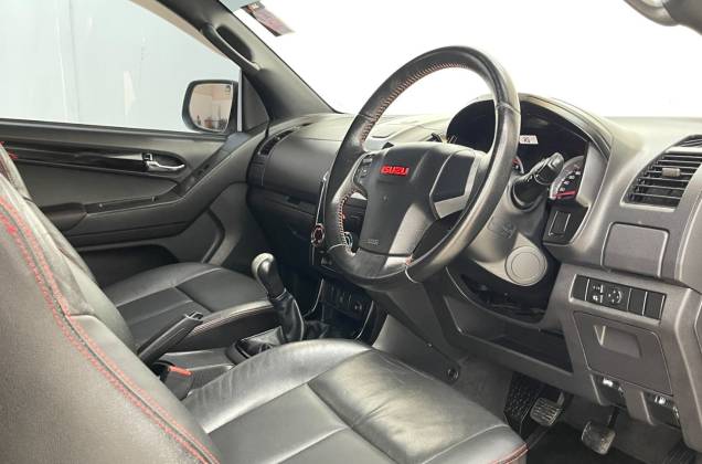 D-Max All New Blue Power Cab-4 Hi-Lander 1.9 Ddi Z DVD X-series MT* - ภาพย่อที่ 31