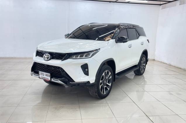 Fortuner 2.4 Legender Black Top (MY20) AT* - ภาพย่อที่ 35