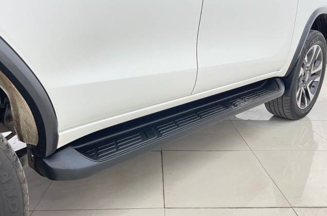 Fortuner 2.4 Legender Black Top (MY20) AT* - ภาพย่อที่ 42