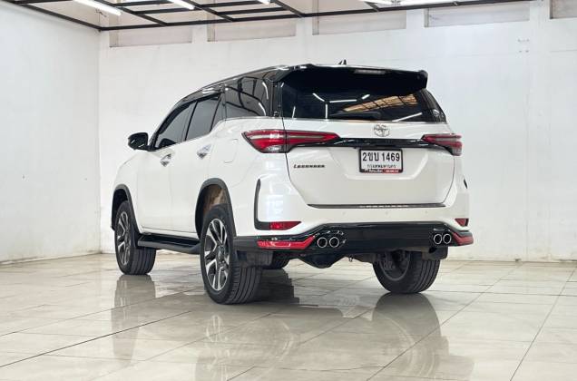 Fortuner 2.4 Legender Black Top (MY20) AT* - ภาพย่อที่ 41