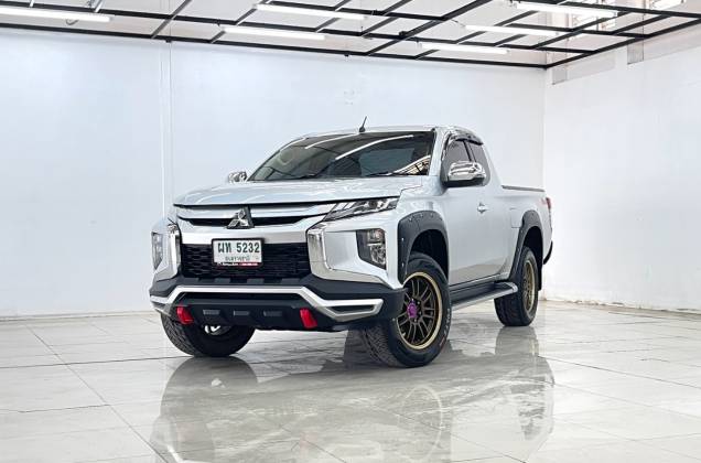 Triton All New Mega Cab 2.4 GLS Plus (MY19) MT