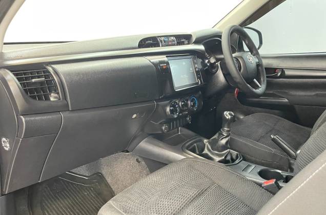 Hilux Revo Smart Cab 2.4 Entry Z Edition (MY22) MT - ภาพย่อที่ 31