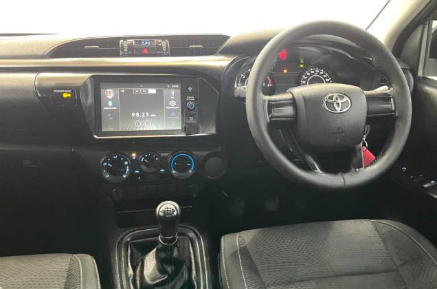 Hilux Revo Smart Cab 2.4 Entry Z Edition (MY22) MT - ภาพย่อที่ 33