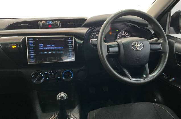 Hilux Revo Smart Cab 2.4 J Plus (MY18) MT - ภาพย่อที่ 31