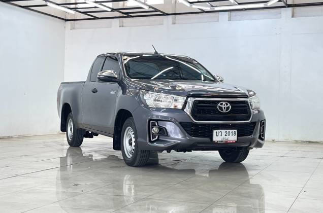 Hilux Revo Smart Cab 2.4 J Plus Z Edition (MY18) MT - ภาพย่อที่ 2