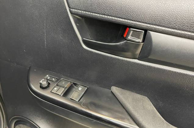 Hilux Revo Smart Cab 2.4 J Plus Z Edition (MY18) MT - ภาพย่อที่ 25