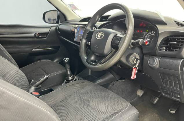 Hilux Revo Smart Cab 2.4 J Plus Z Edition (MY18) MT - ภาพย่อที่ 27