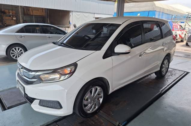 Mobilio 1.5 V (MNC) AT 