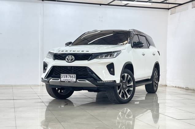 Fortuner 2.4 Legender Black Top 4WD (MY20) AT*