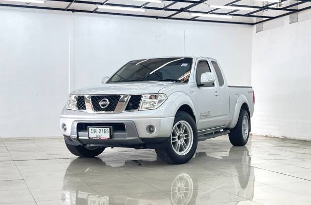 Navara Cab 2.5  Calibre MT